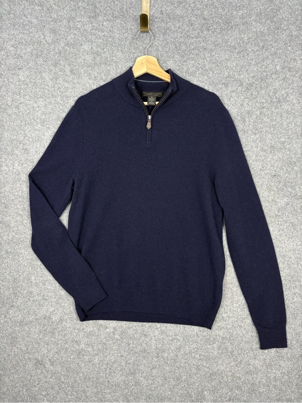 Bloomingdale’s 100% Cashmere Navy Quarter Zip Sweater Men’s M